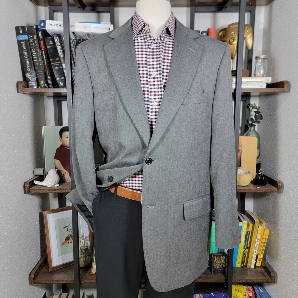 Haggar‎ Men's Sport Coat Blazer Two Button Gray Herringbone Poly Viscose Sz 44L